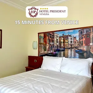 President Venezia 4*, Местре Италия