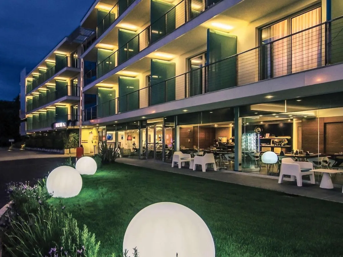 Hotel Виареджо 4*,