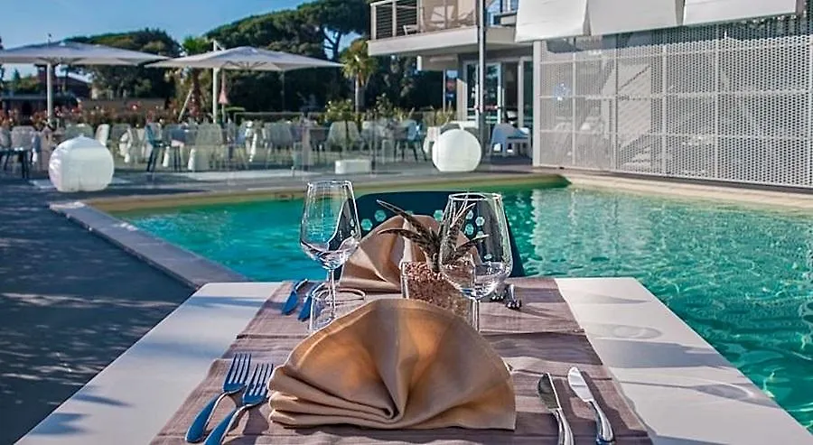 Hotel Виареджо 4*,  Италия