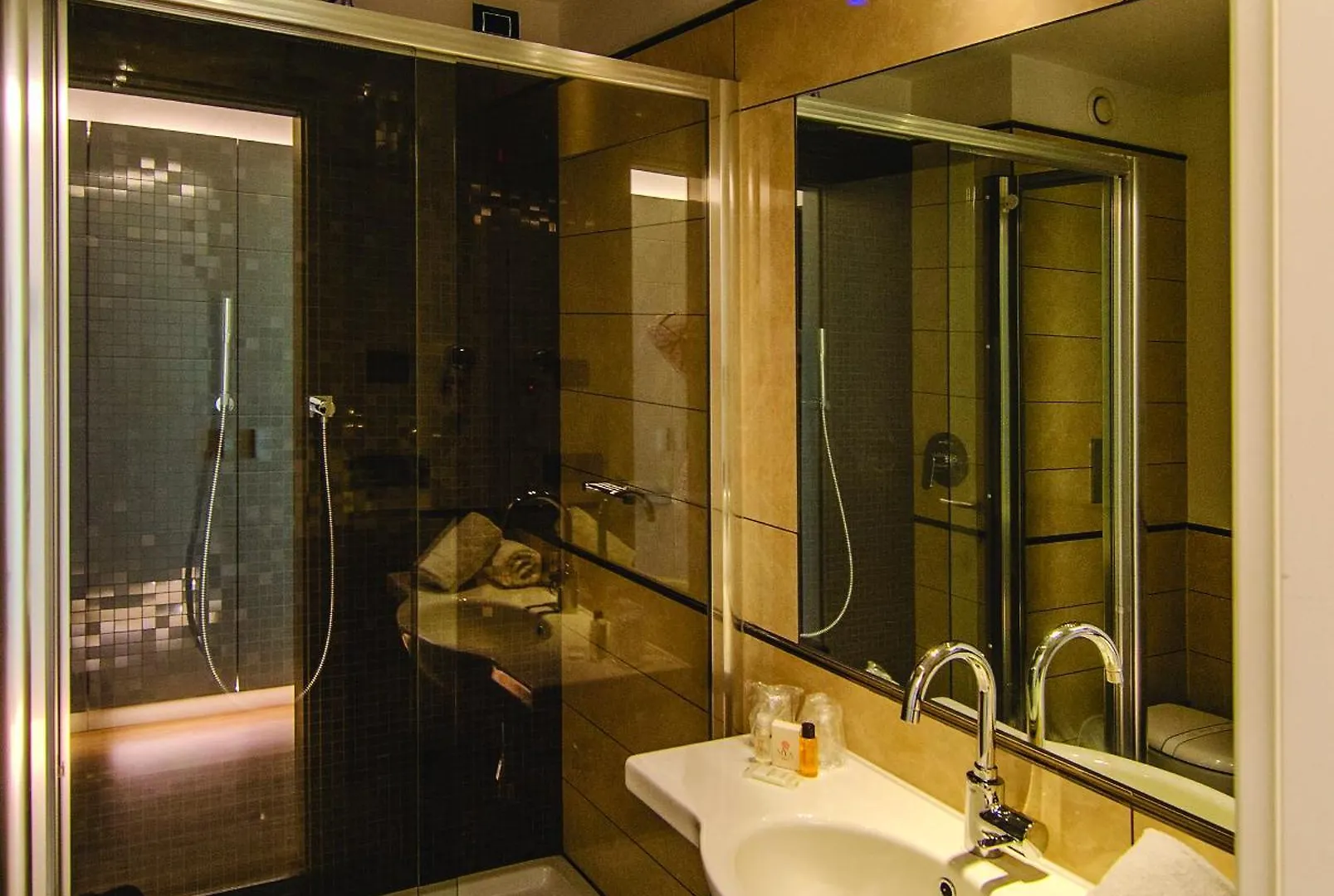 Hotel Виареджо
